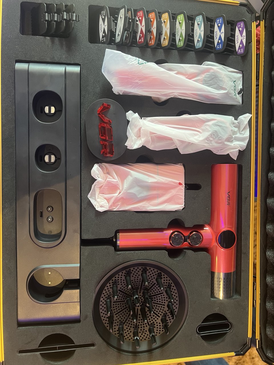 photo_5870838523038993237_y